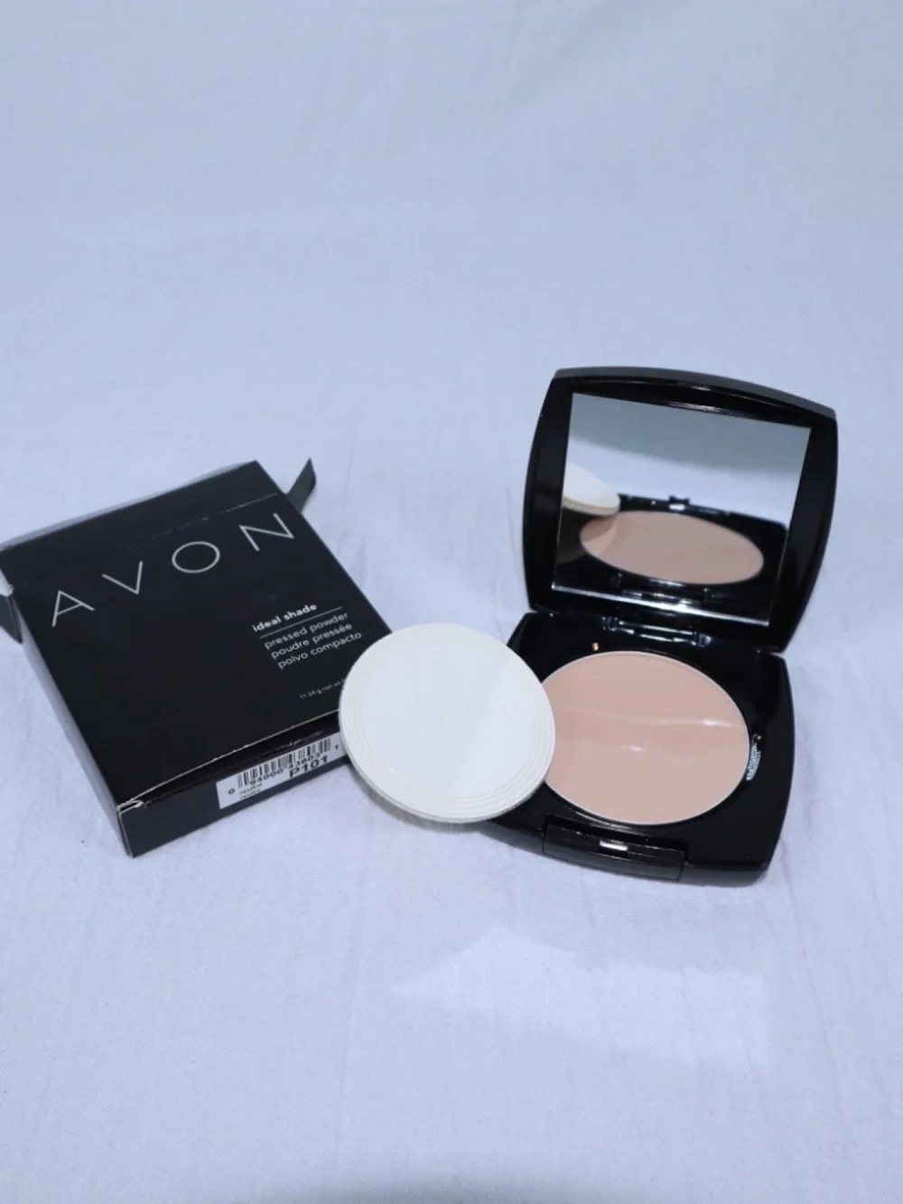 Avon Ideal Shade Pressed Powder Compact P101 Neutral NIB